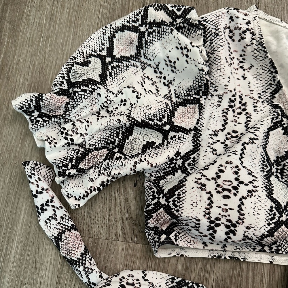NWT| High Waisted 2 Pieces Snake Print Bikini Suit - Picture 7 of 10